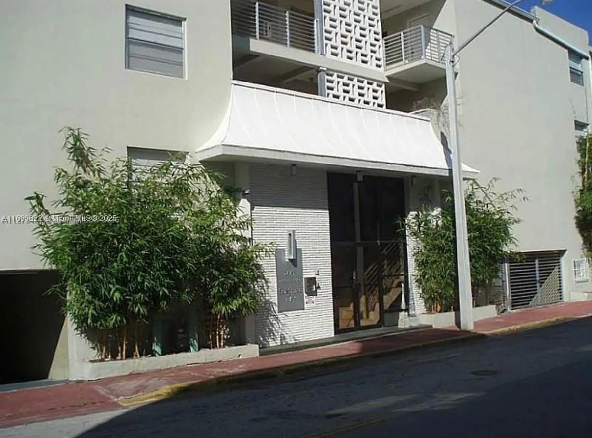 1441 Lincoln Rd, #317