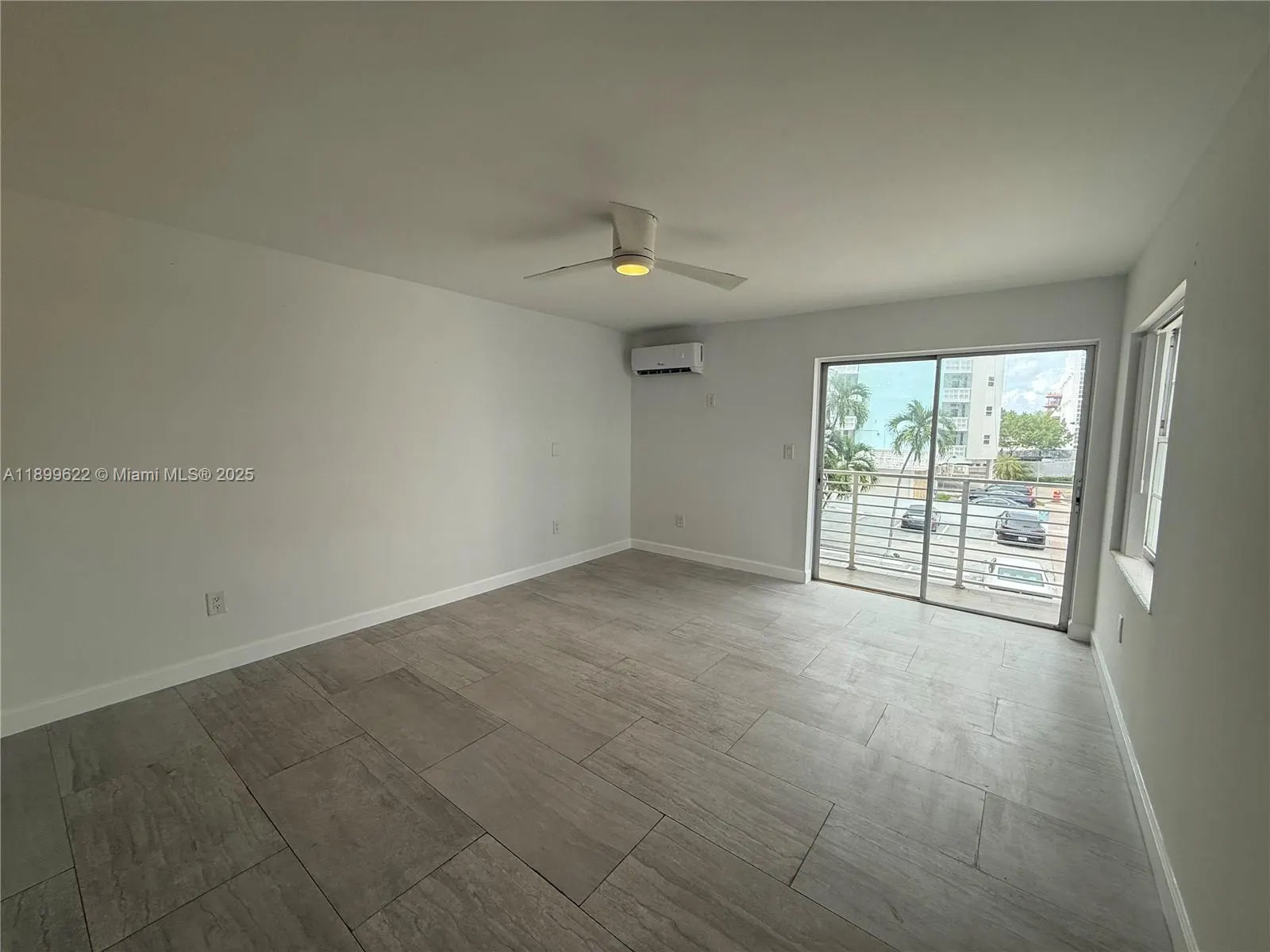 1441 Lincoln Rd, #317