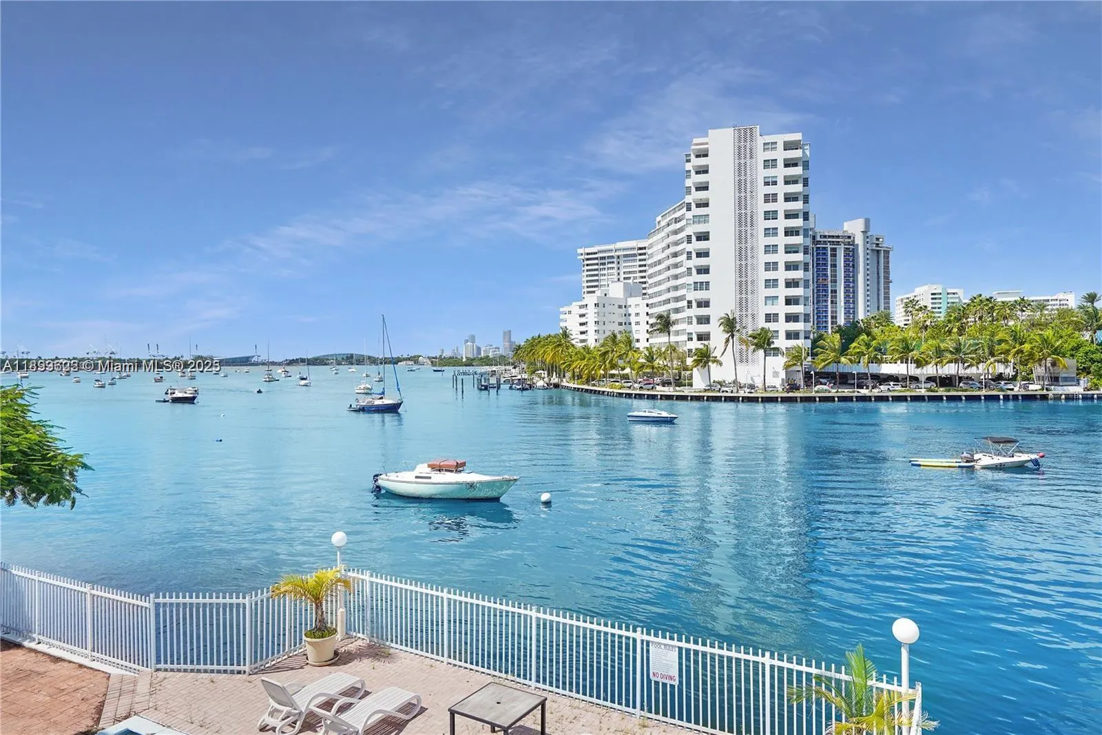1441 Lincoln Rd, #317