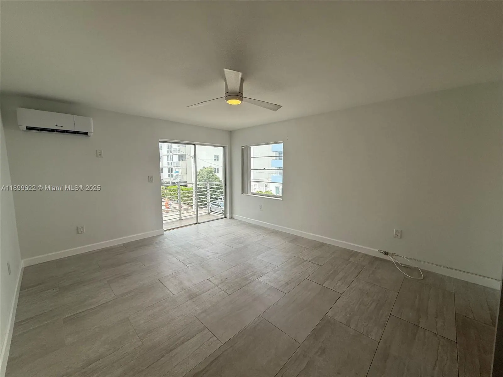 1441 Lincoln Rd, #317