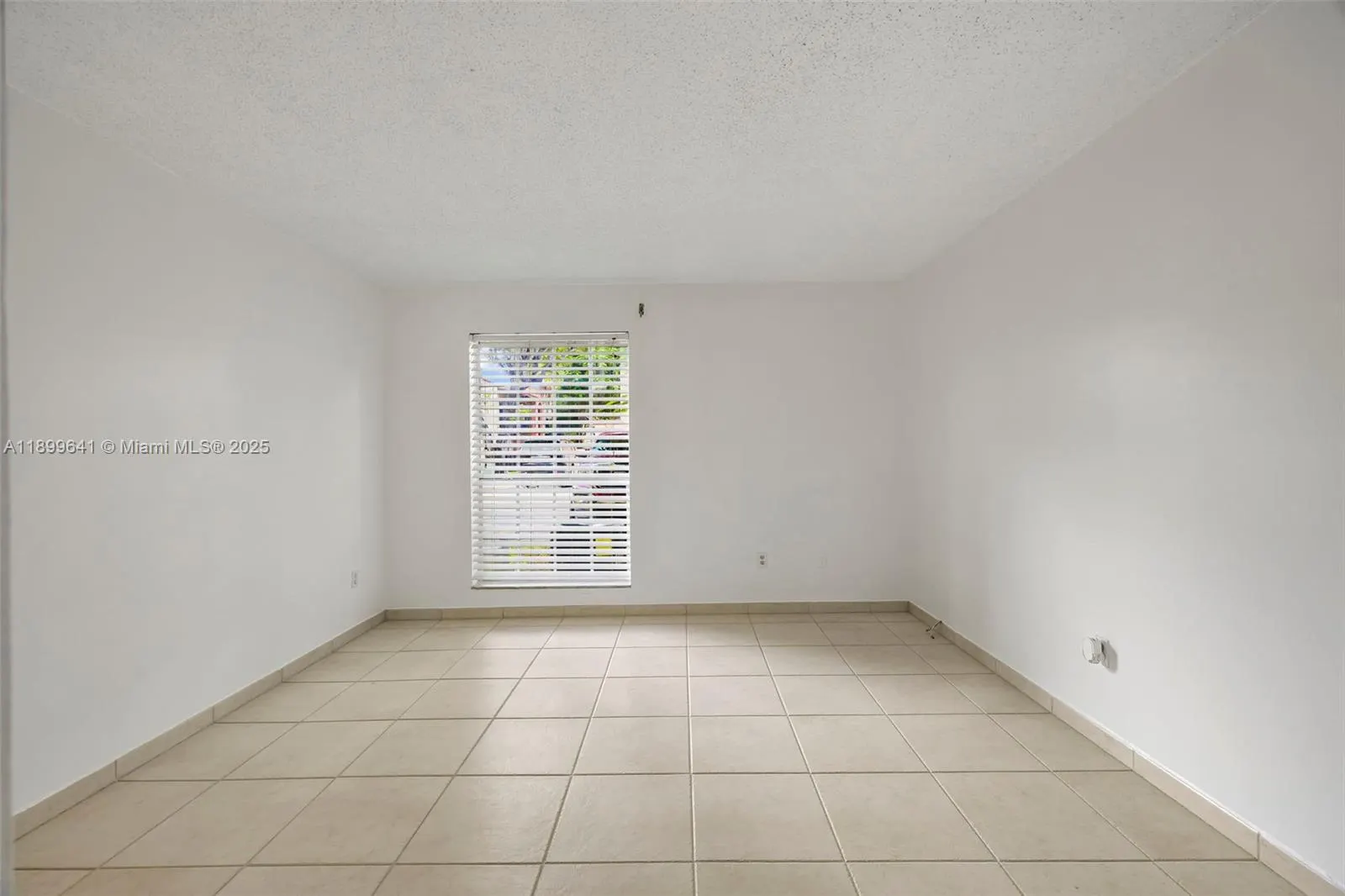 10780 N Kendall Dr, #E11