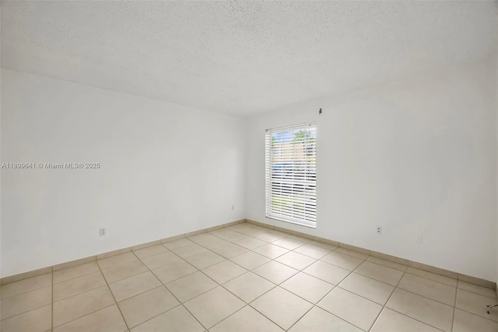 10780 N Kendall Dr, #E11