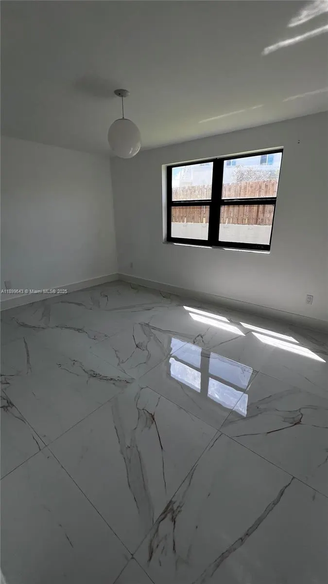 1200 N Liberty Ave, #1200K