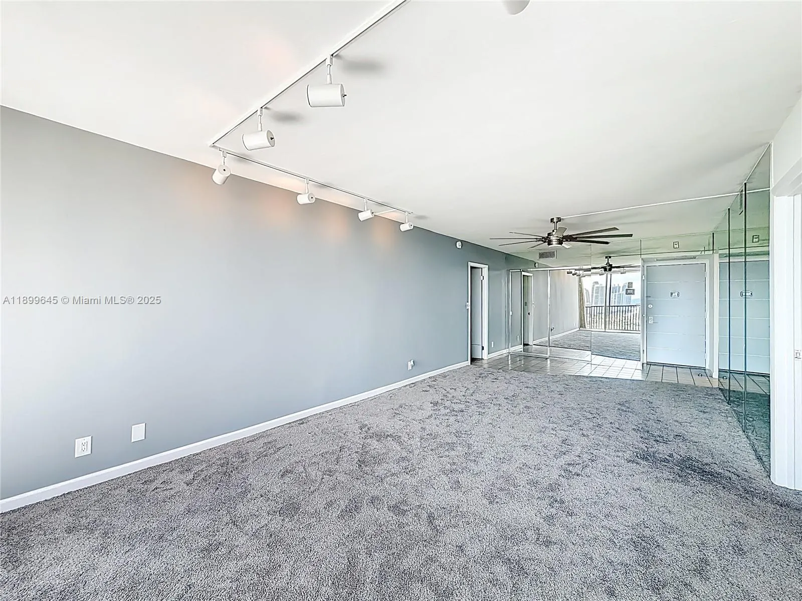 20301 W Country Club Dr, #2428