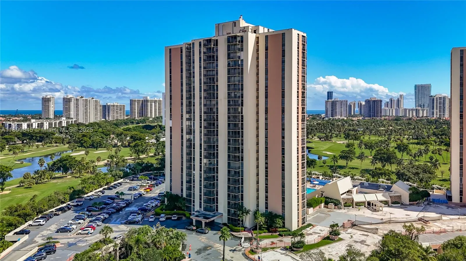 20301 W Country Club Dr, #2428