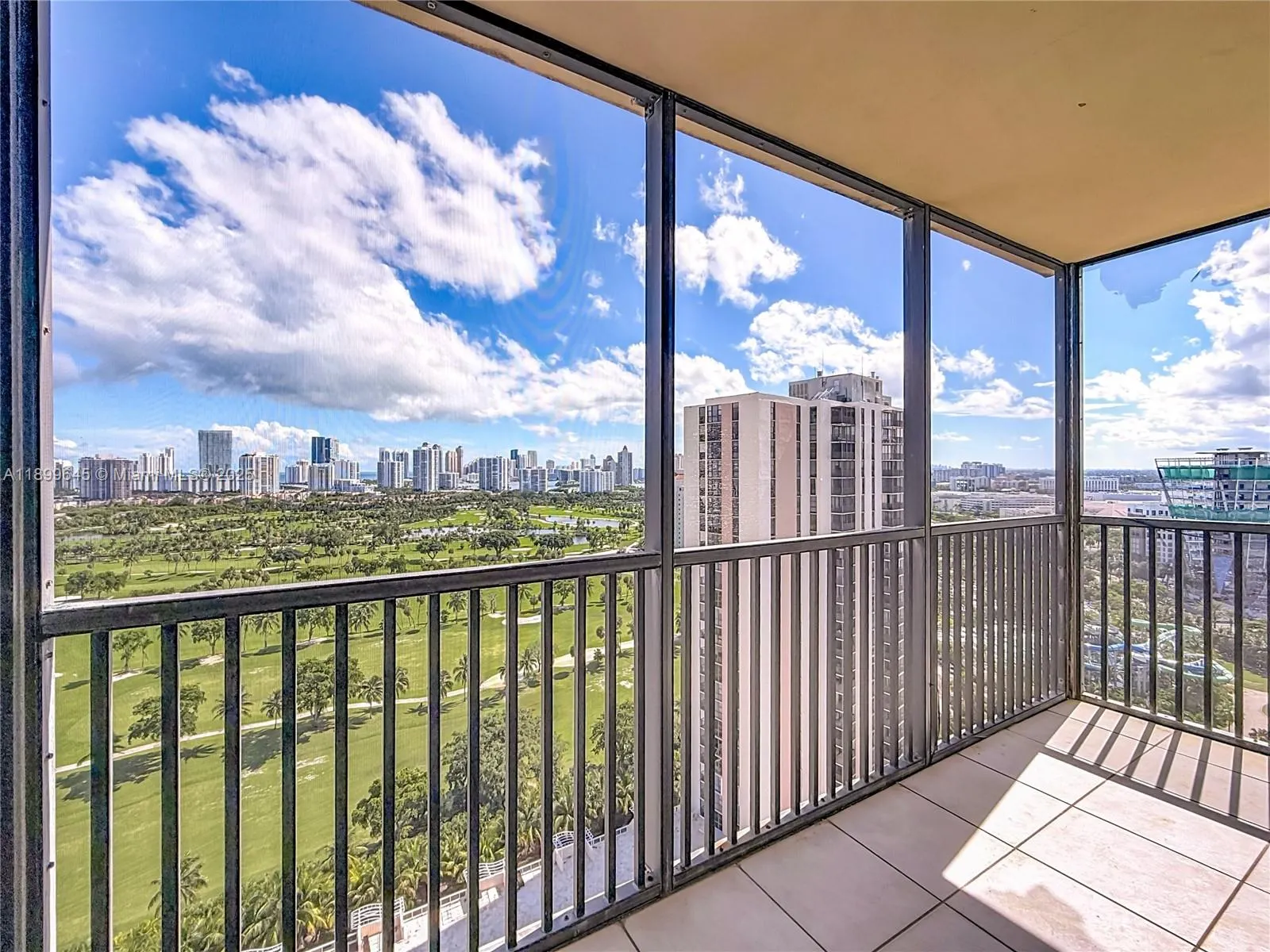 20301 W Country Club Dr, #2428