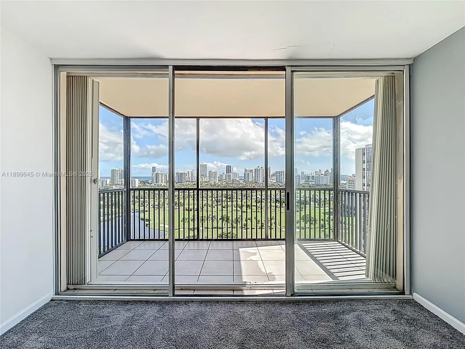 20301 W Country Club Dr, #2428