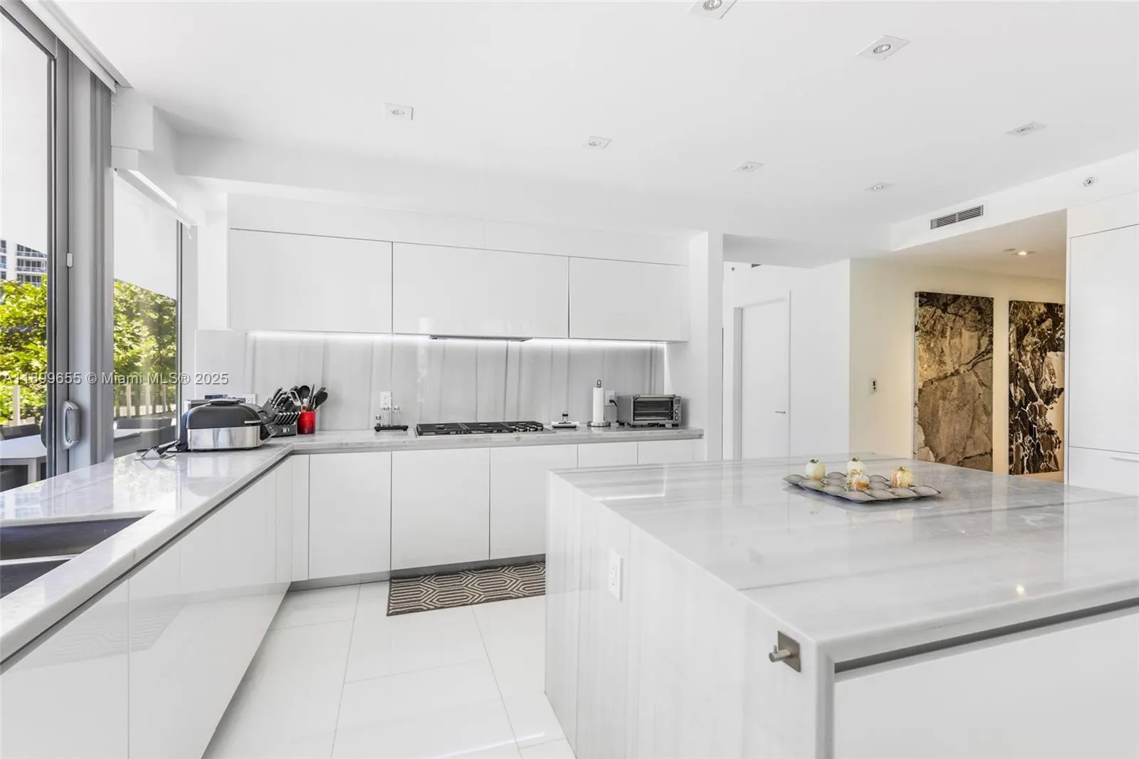 1 Collins Ave, #207