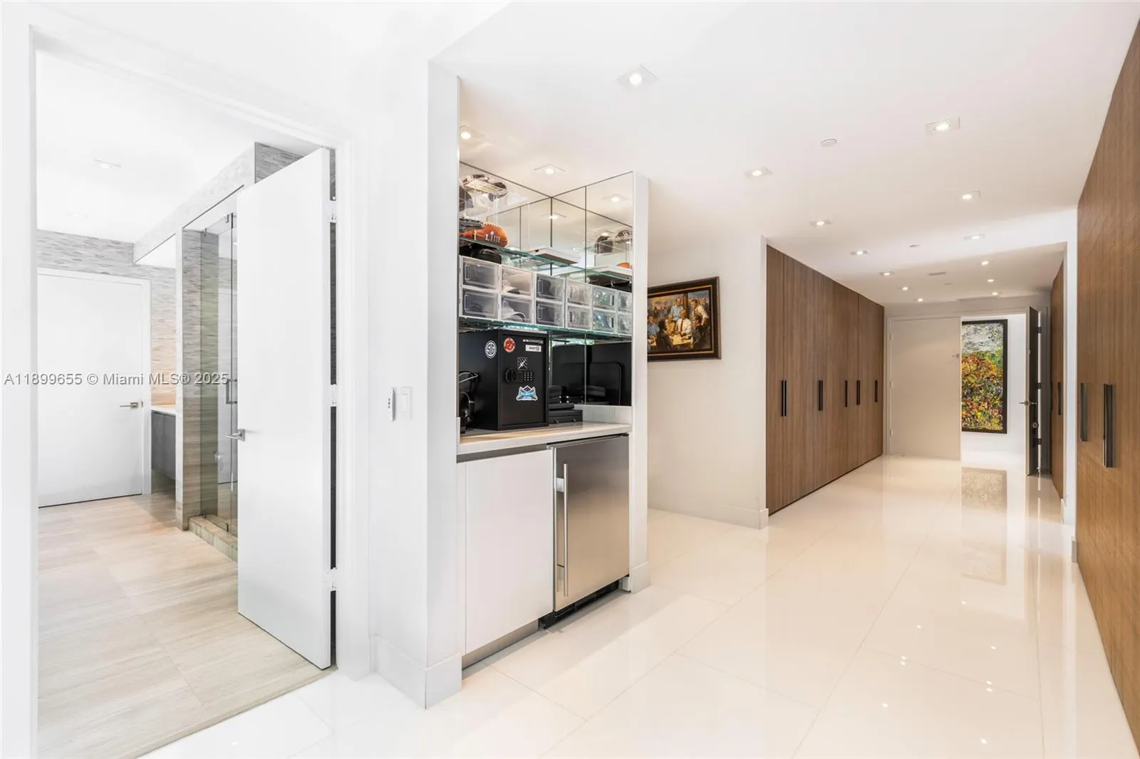 1 Collins Ave, #207