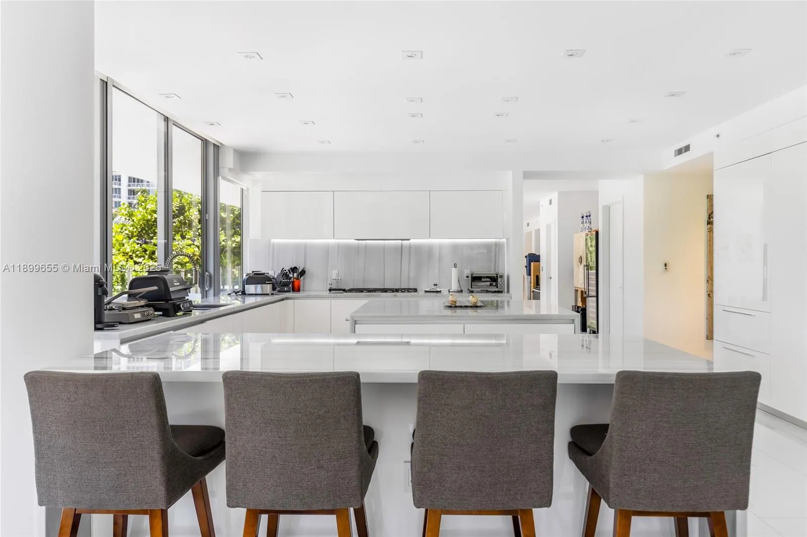 1 Collins Ave, #207