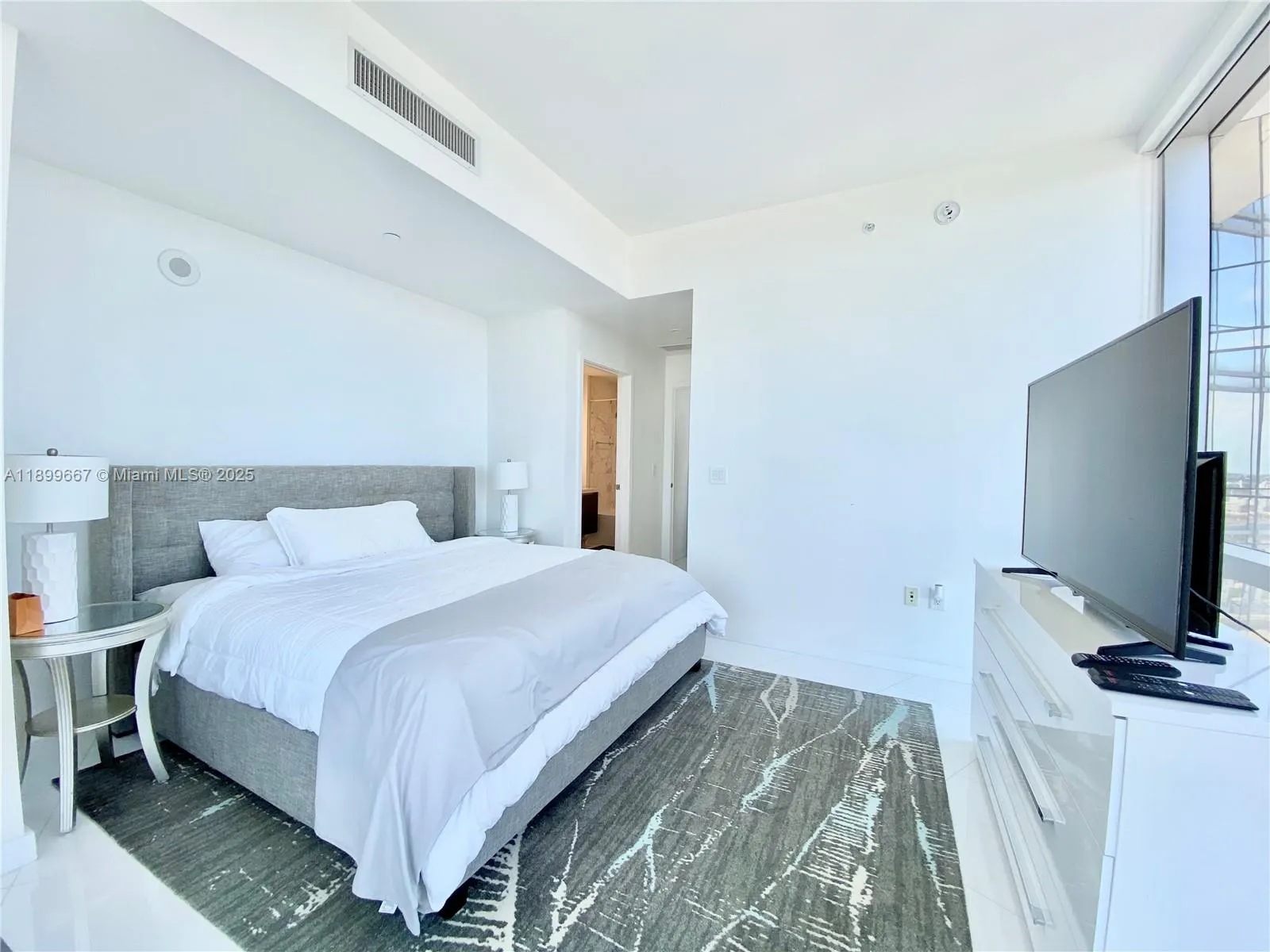 851 NE 1st Ave, #2802