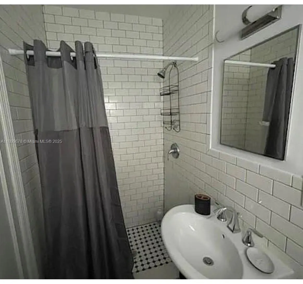 1004 W Las Olas Blvd