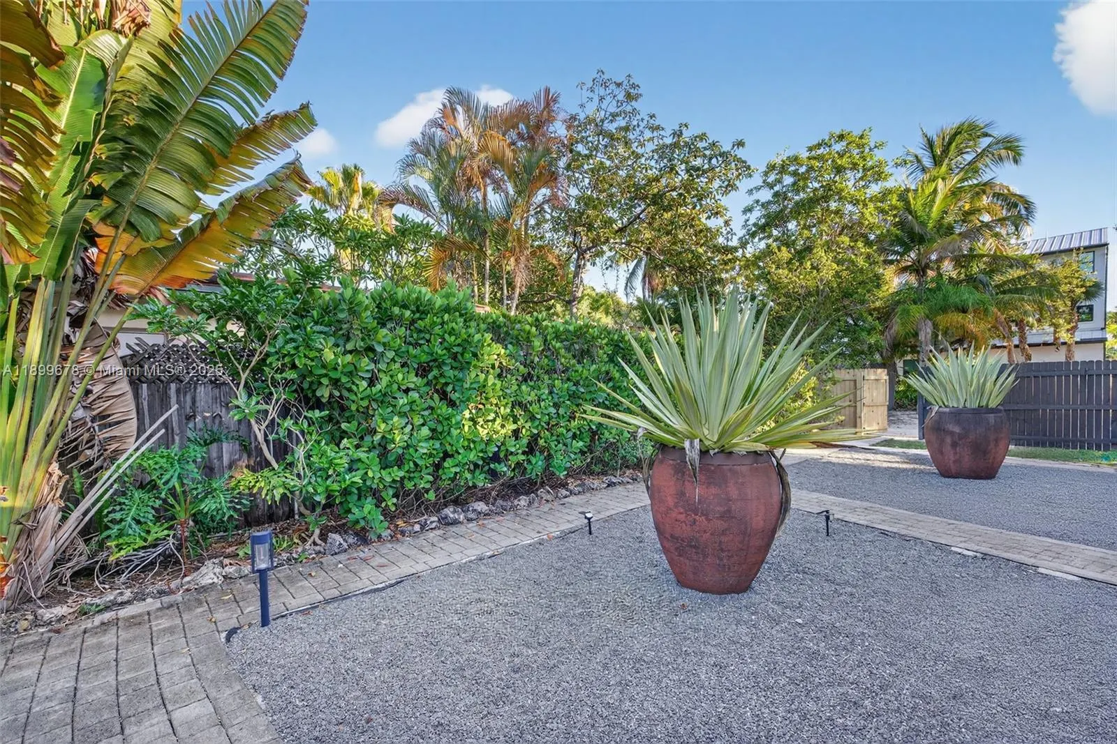 1004 W Las Olas Blvd