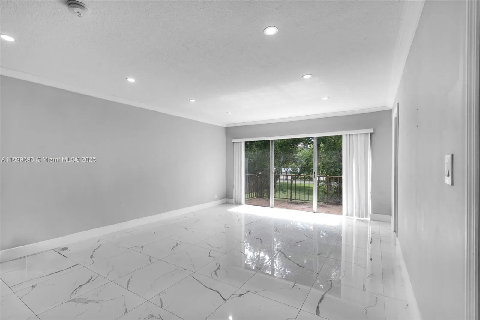 7101 W Sunrise Blvd, #A2