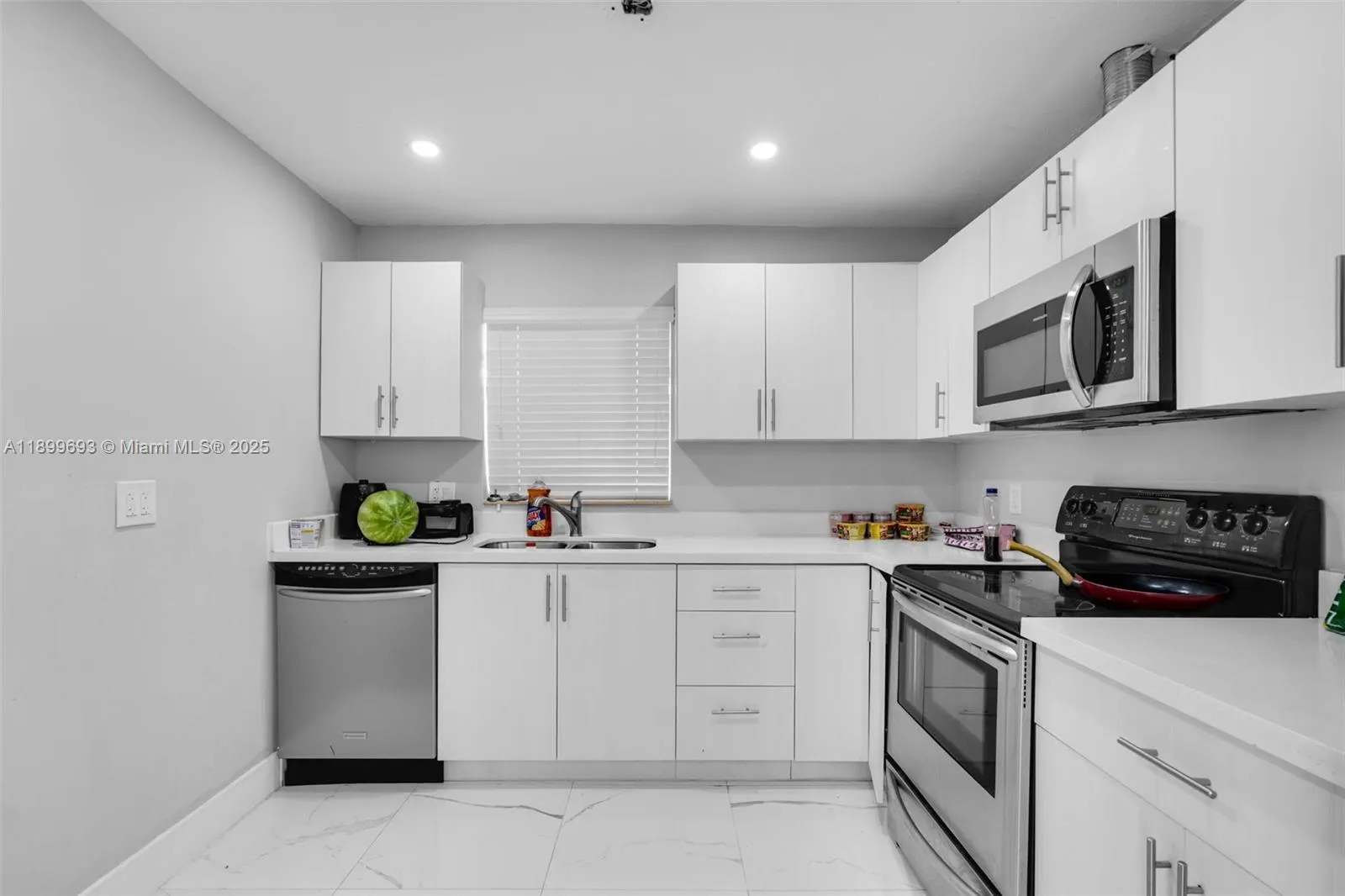 7101 W Sunrise Blvd, #A2