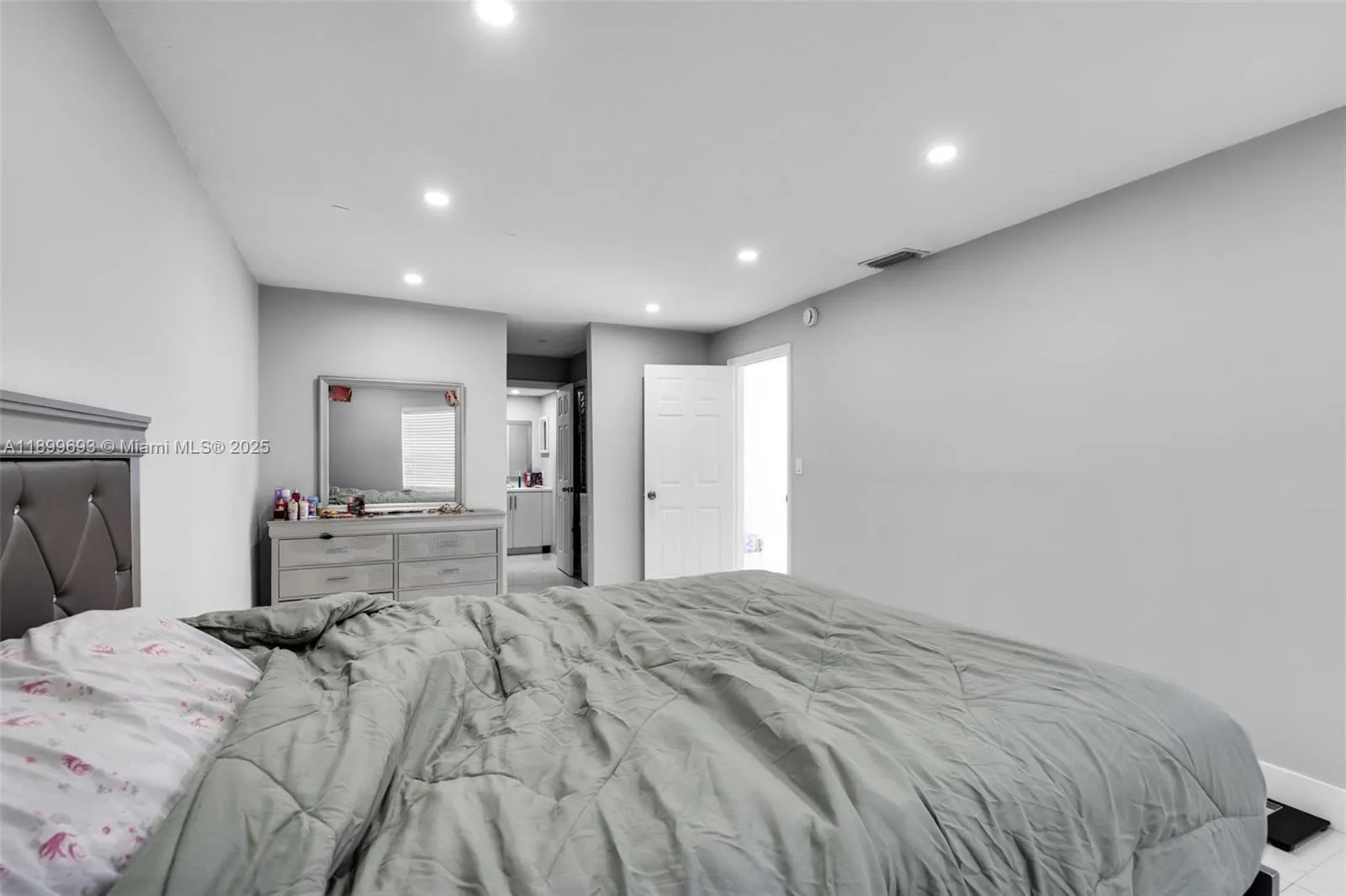 7101 W Sunrise Blvd, #A2