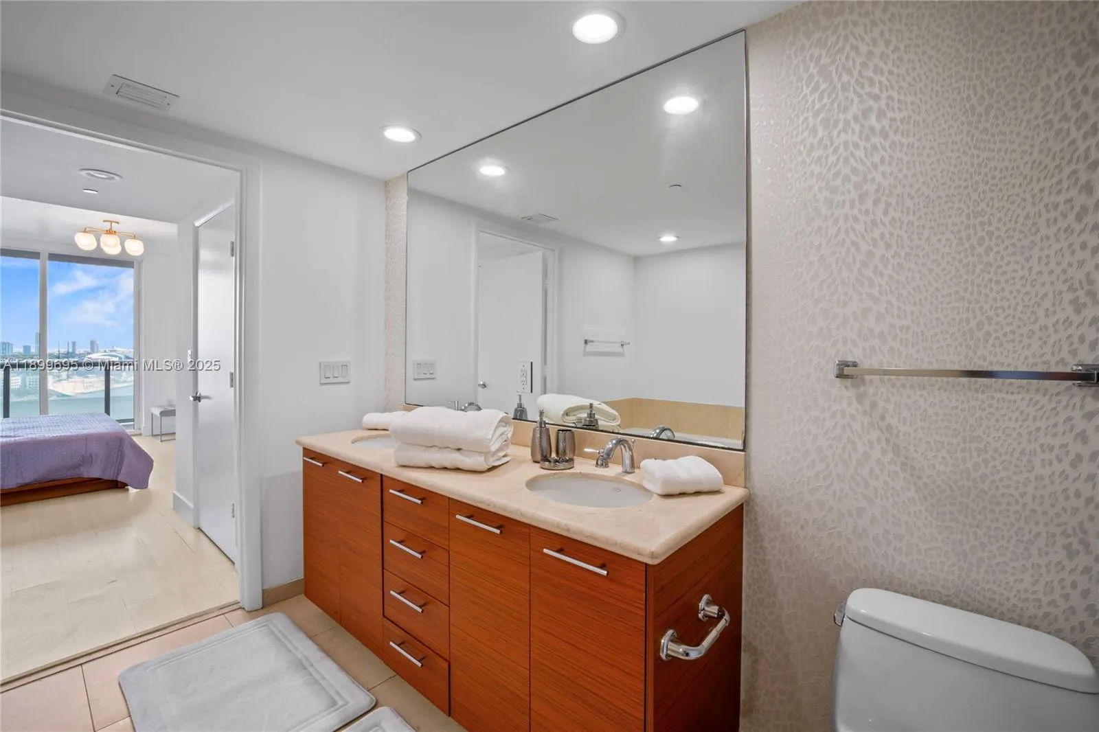 50 Biscayne Blvd, #2308