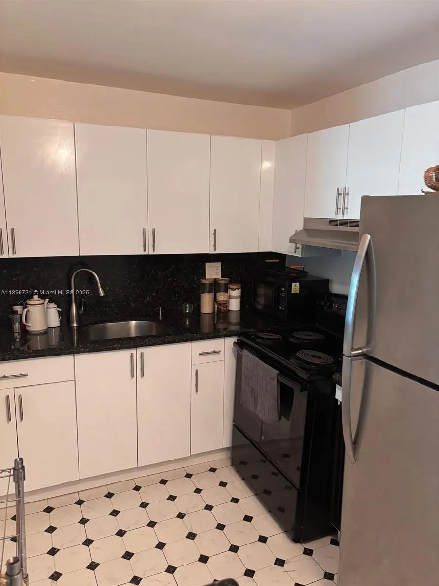 1465 NE 123rd St, #415