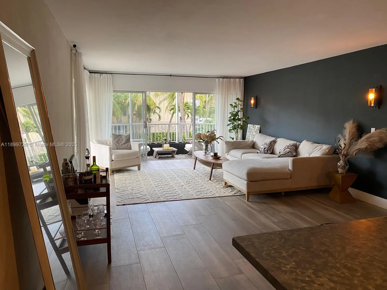 550 Ocean Dr, #2D