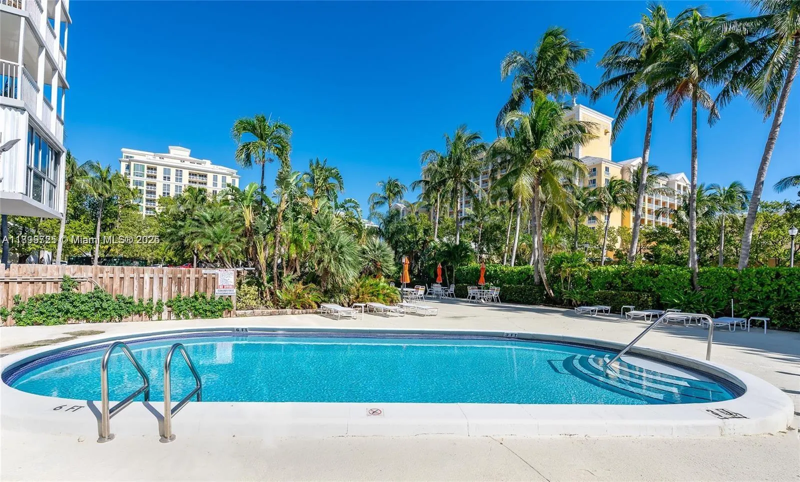 550 Ocean Dr, #2D