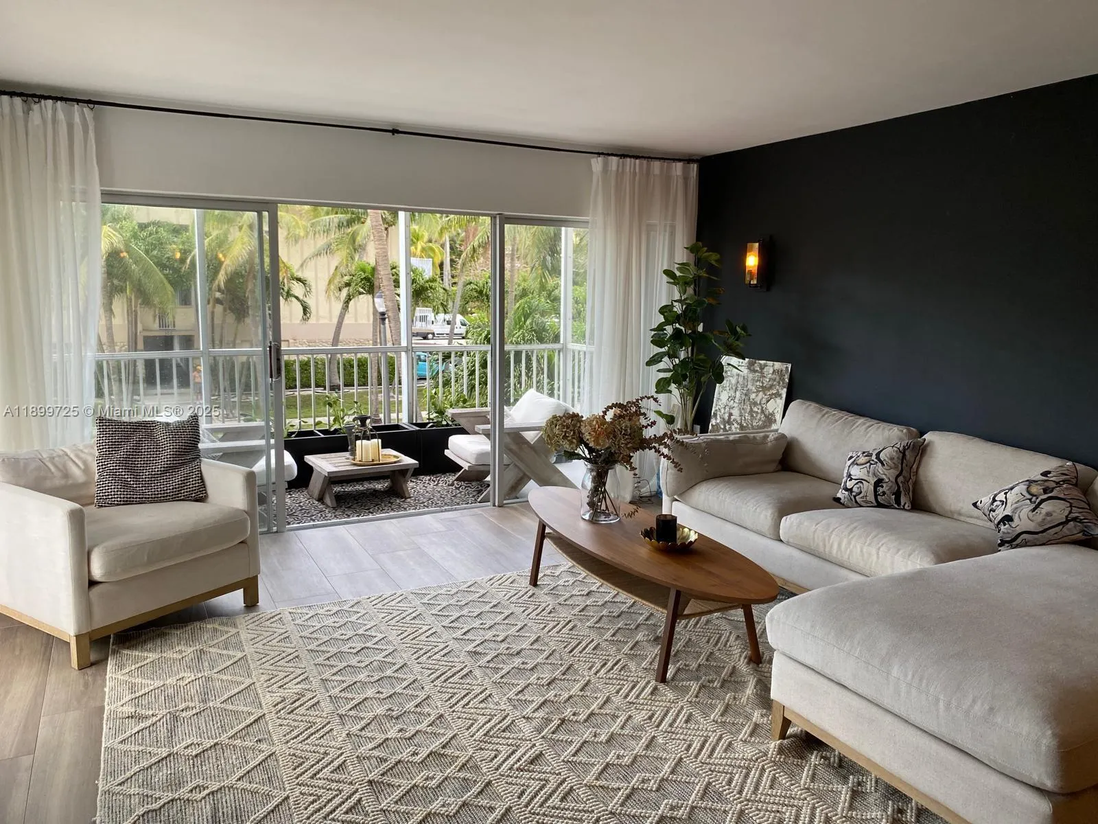 550 Ocean Dr, #2D