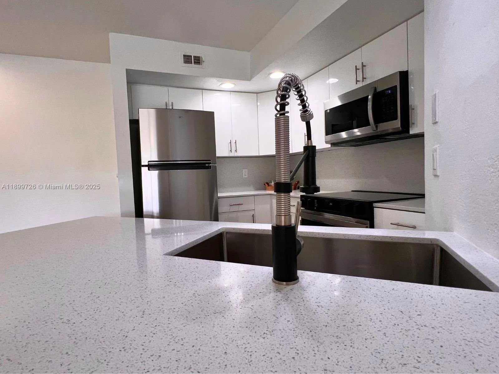 731 Vista Isles Dr, #1517