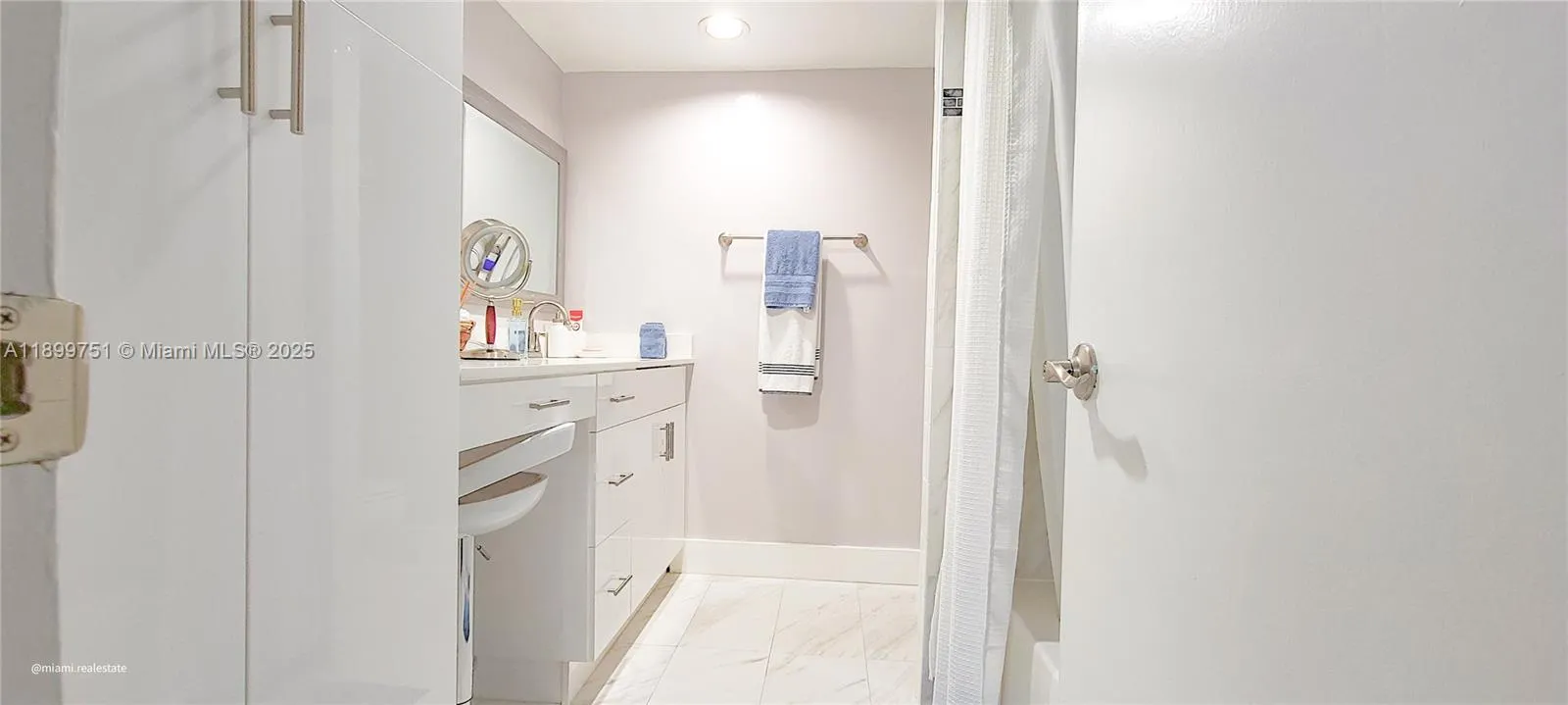 1080 Del Lago Cir, #201
