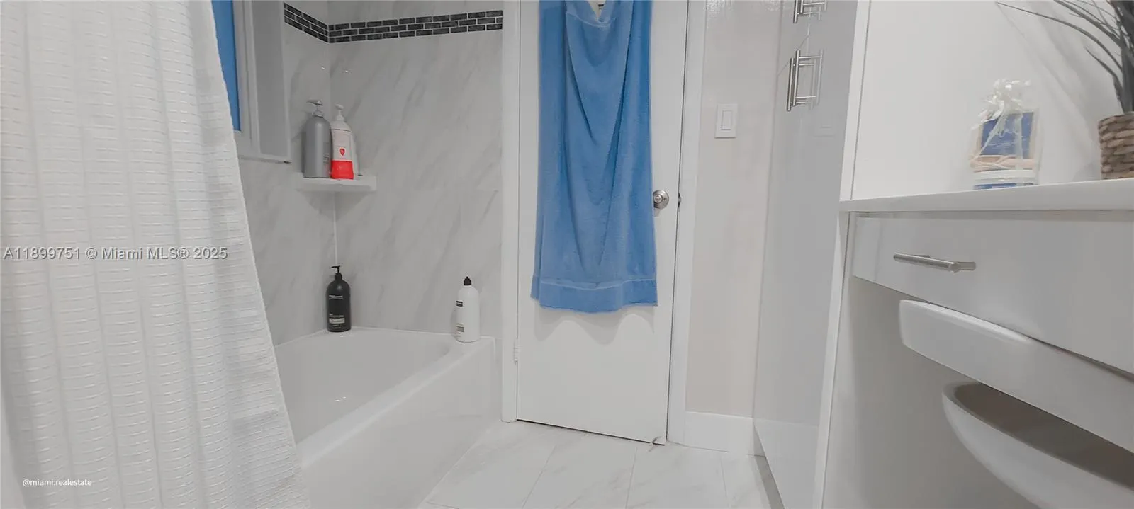 1080 Del Lago Cir, #201