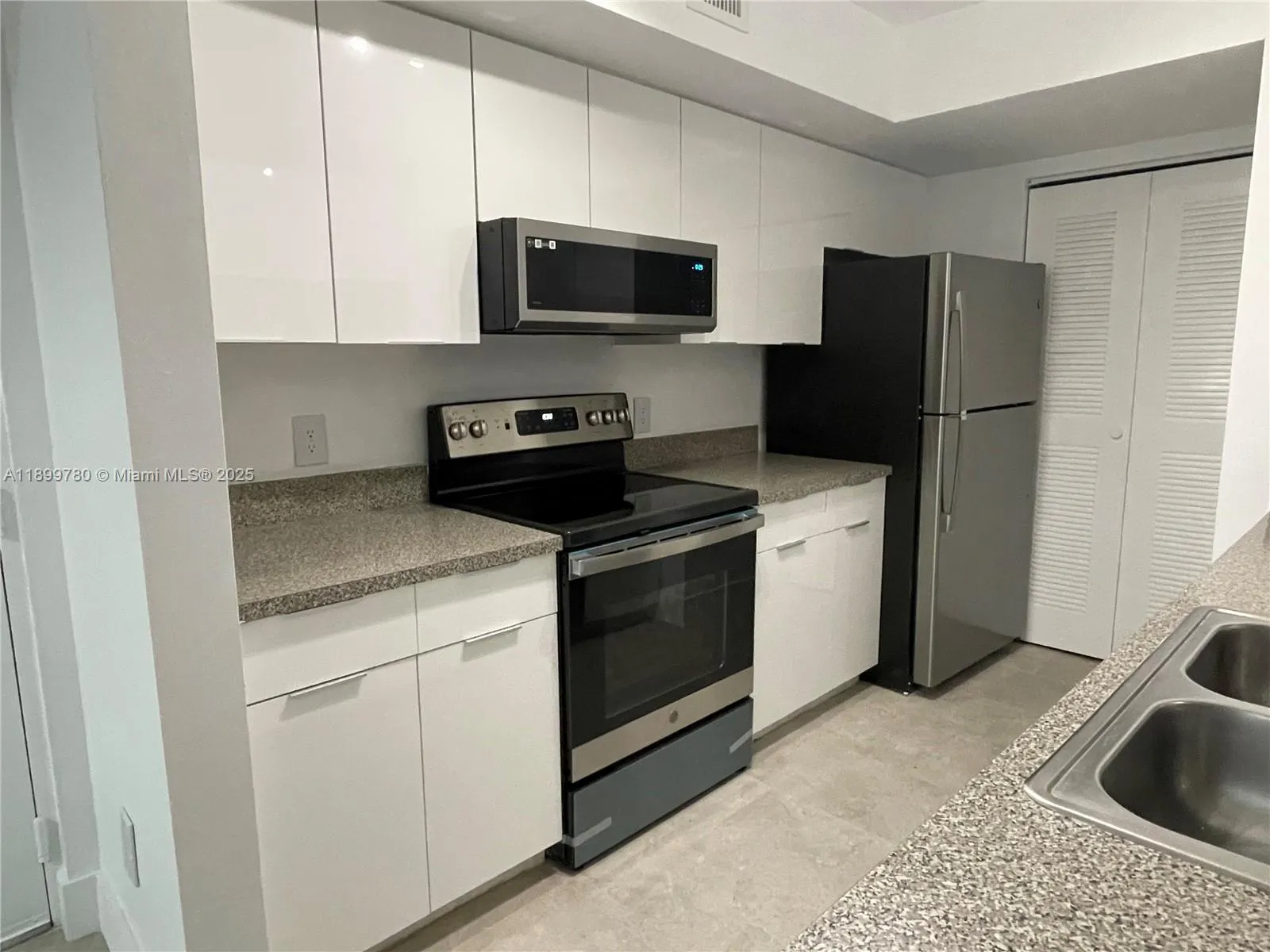 430 S Park Rd, #3-110