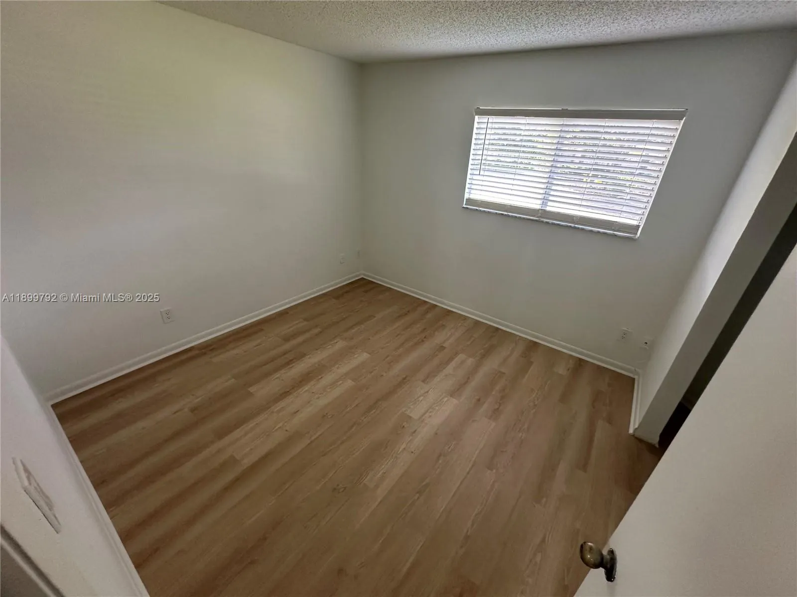 3413 NW 44th St, #106