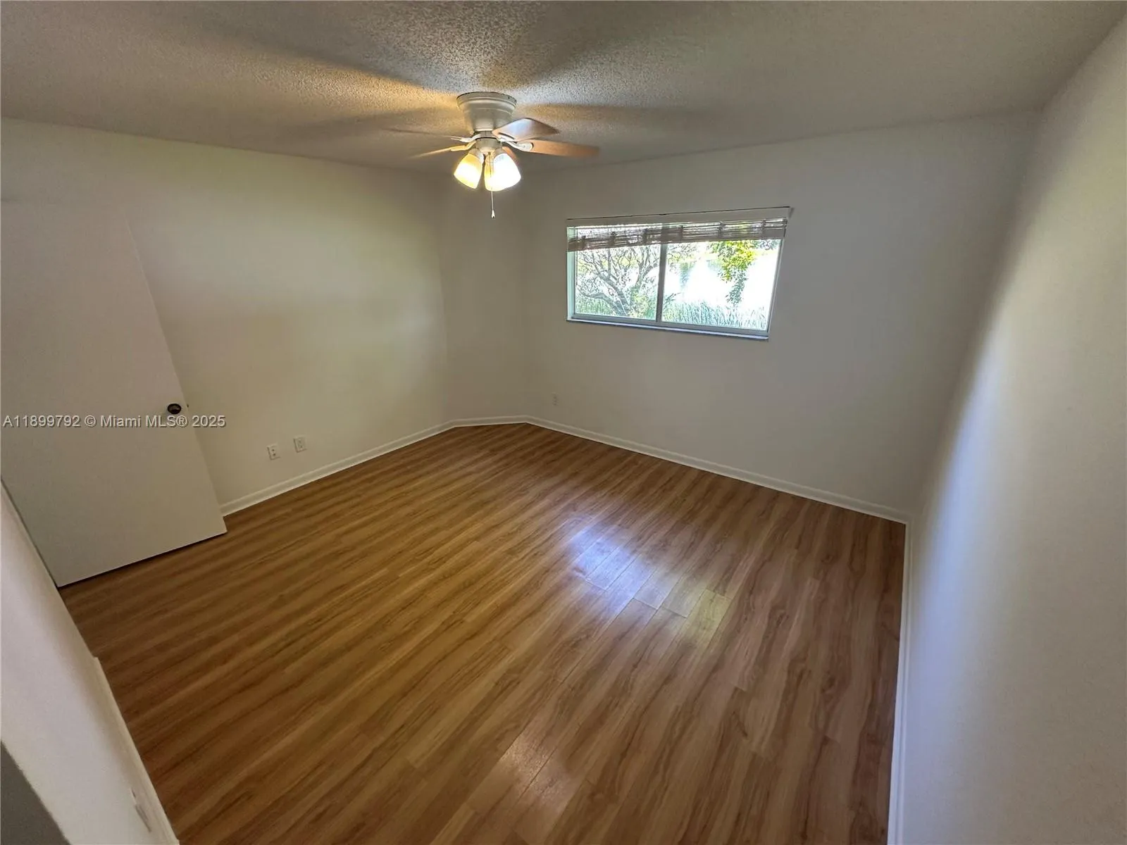 3413 NW 44th St, #106