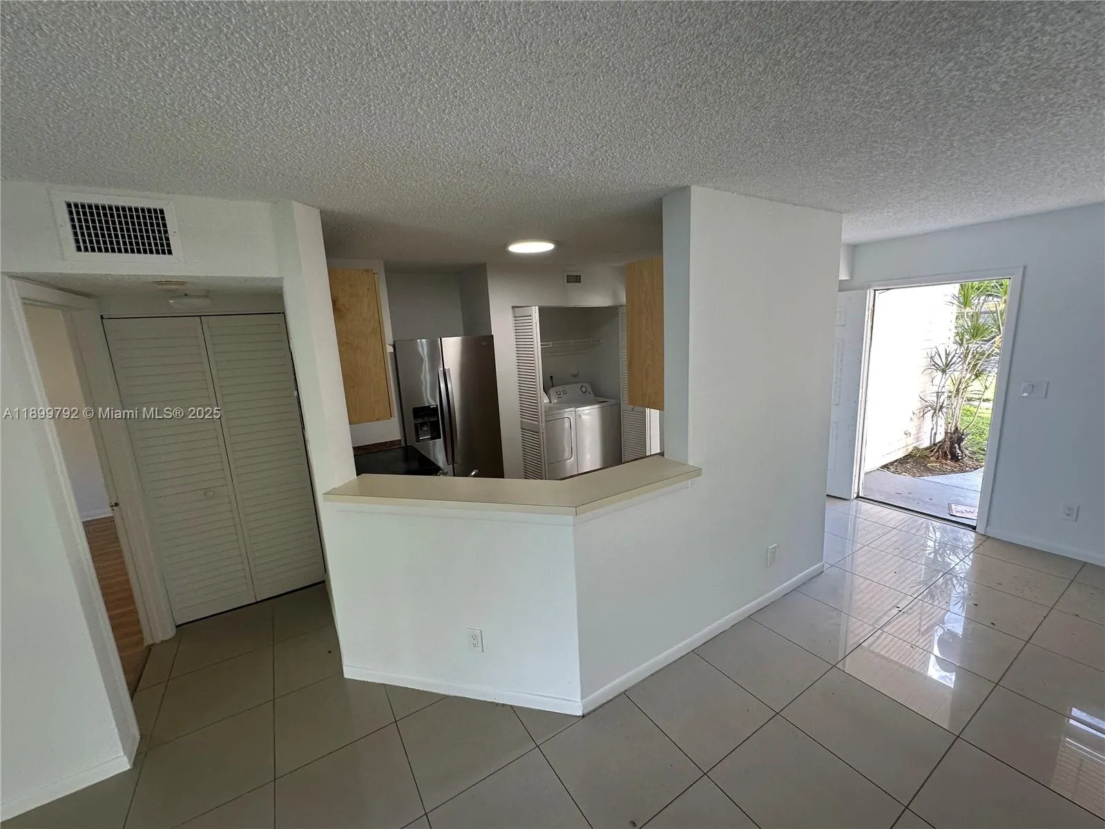 3413 NW 44th St, #106