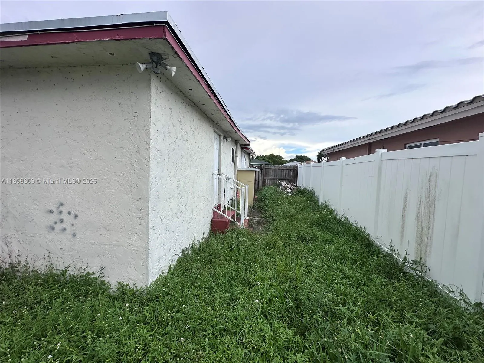 2760 NW 11th Ct