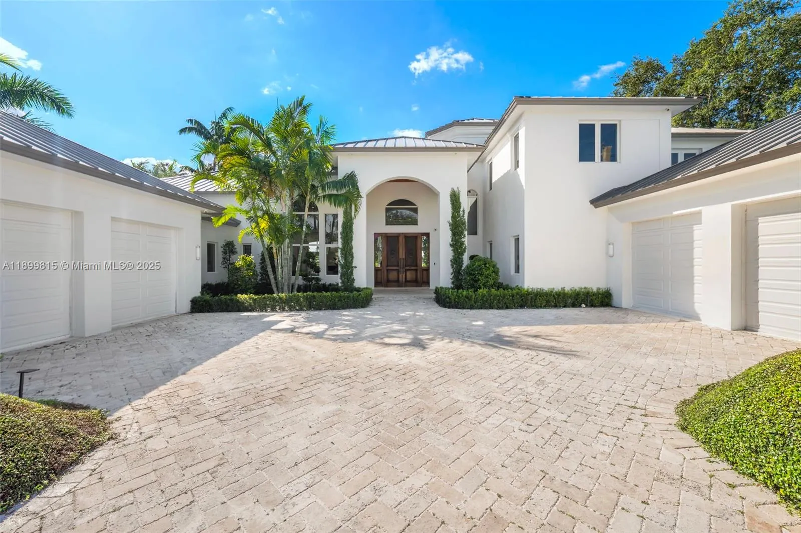 2800 NE 40th St