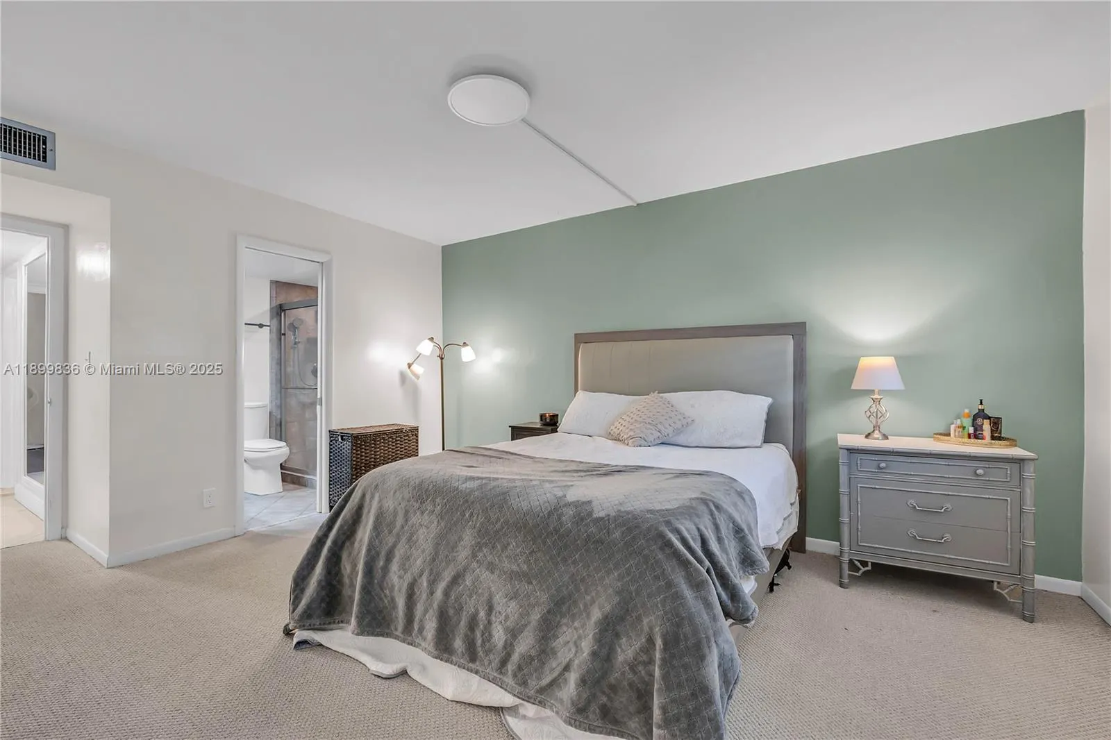 1759 NE 39th Ct, #1301