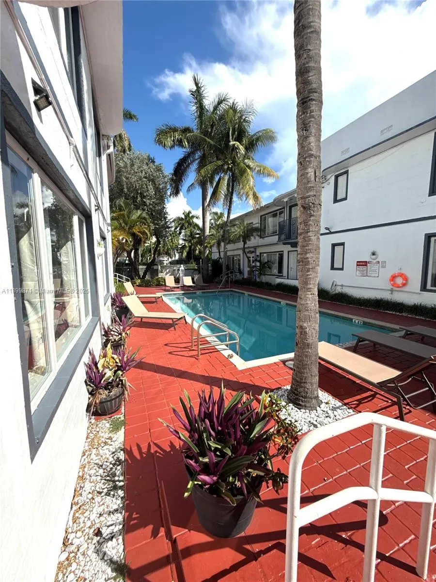 1538 Jefferson Ave, #5