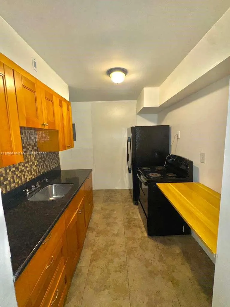 1450 NE 171st St, #101B