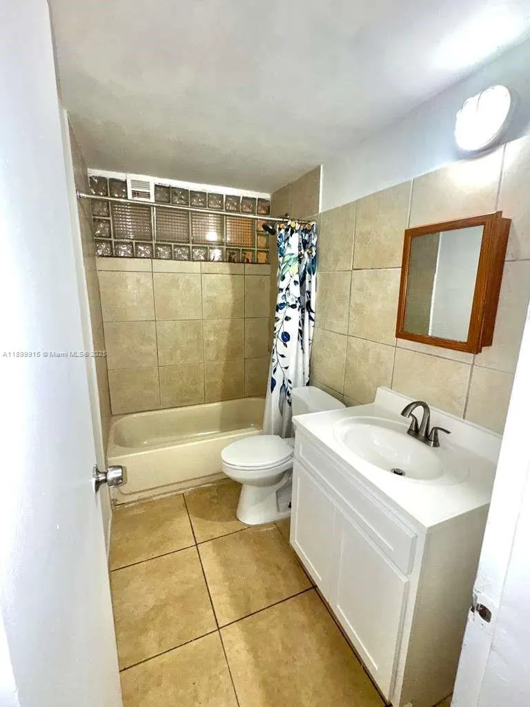 1450 NE 171st St, #101B