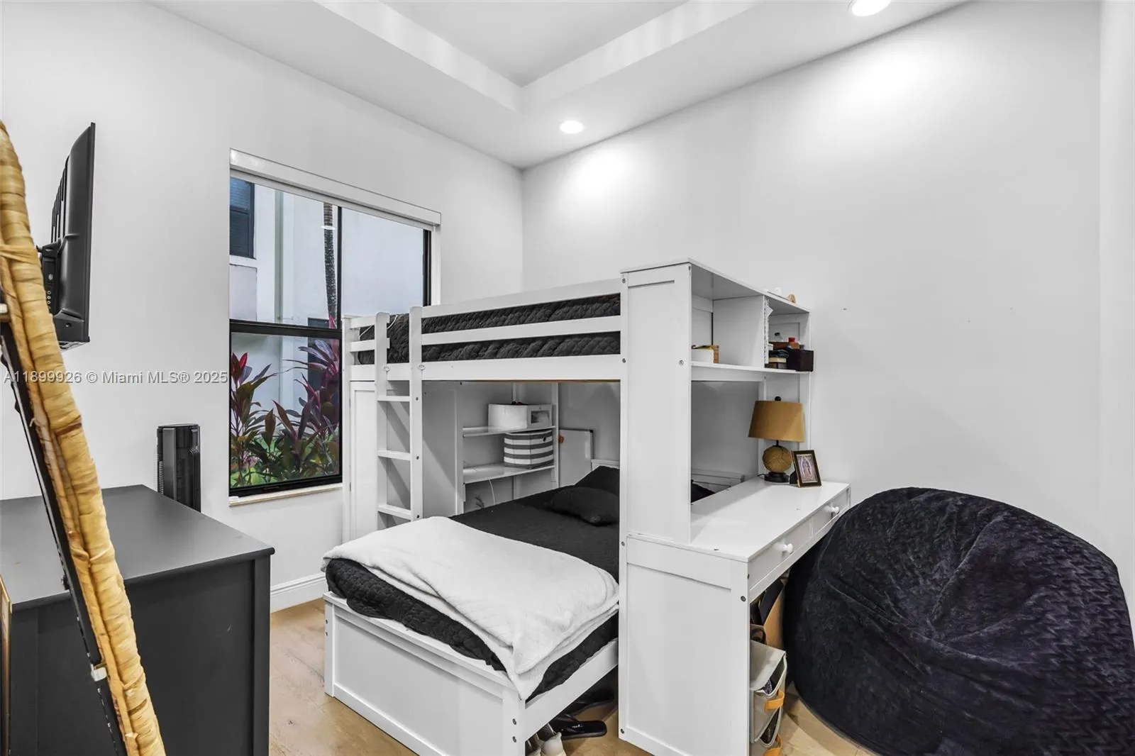 8449 NW 51st Ter