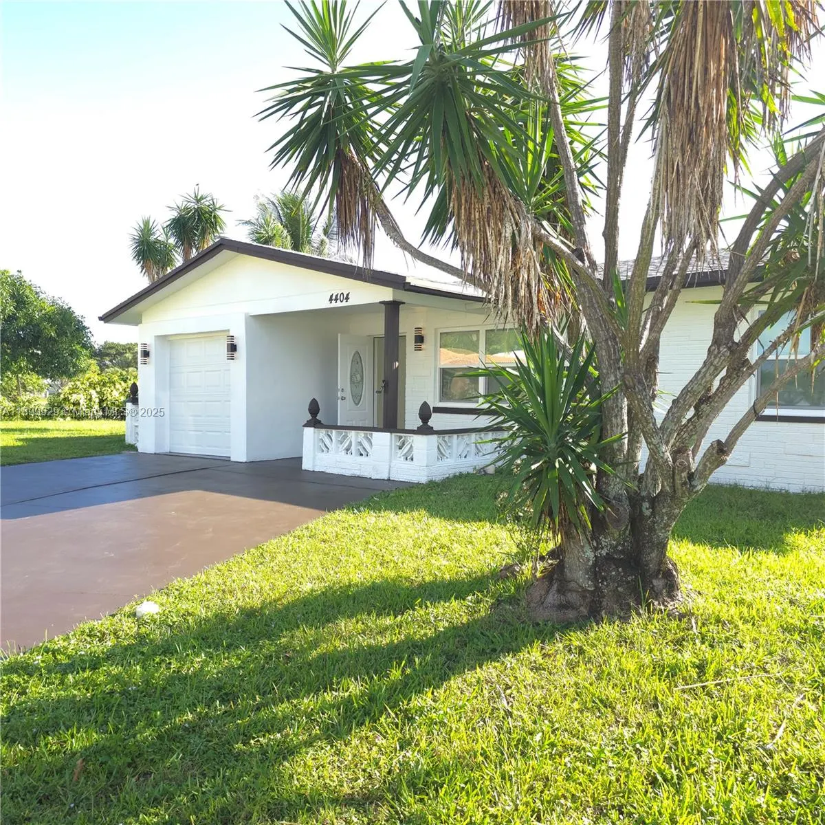 4404 NW 46th Way