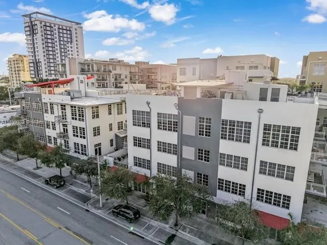 425 N Andrews Ave, #406