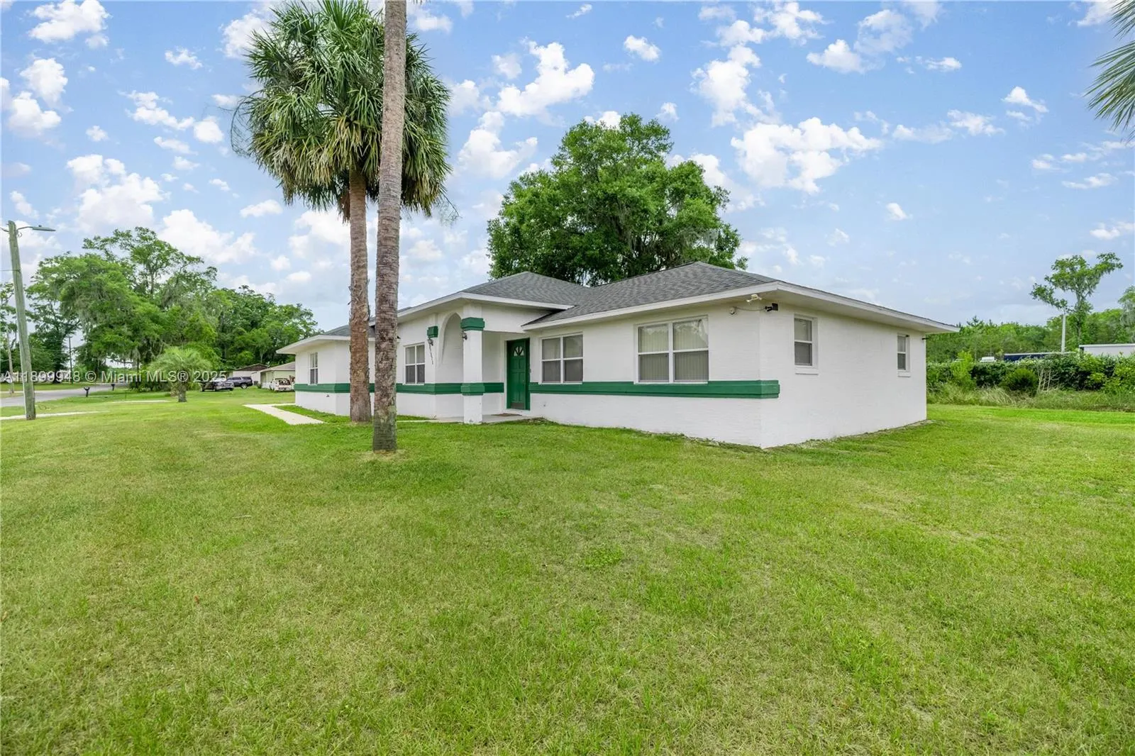 2521 NW 45th