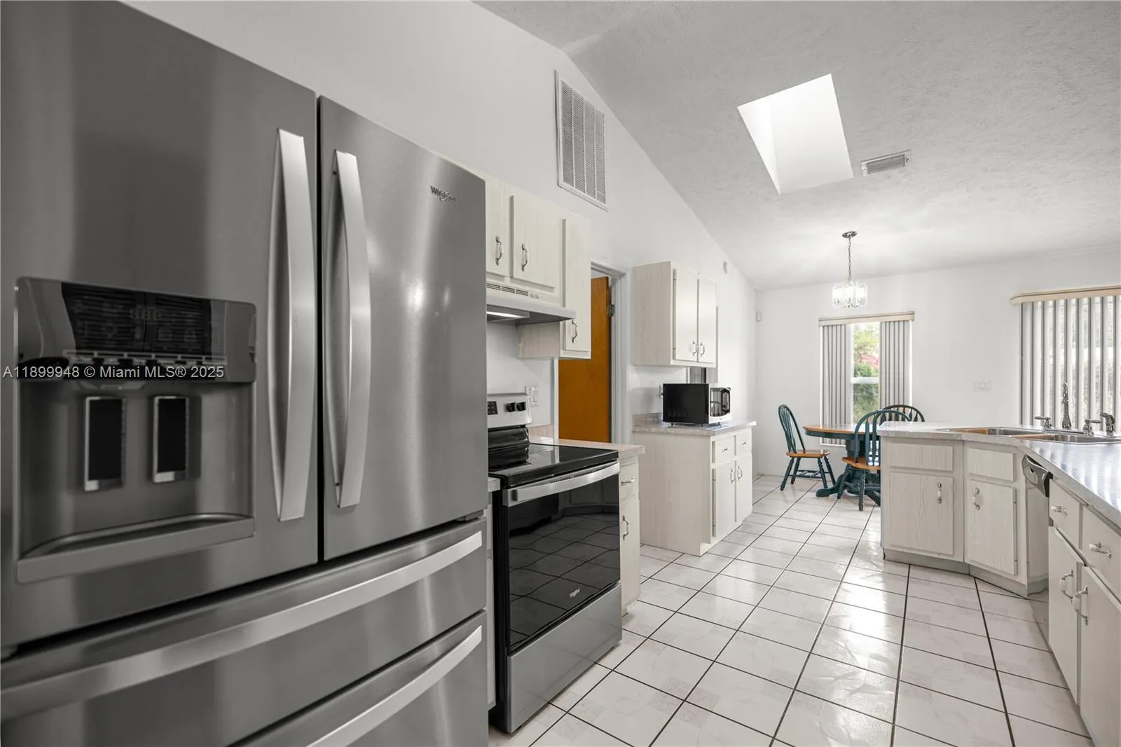 2521 NW 45th