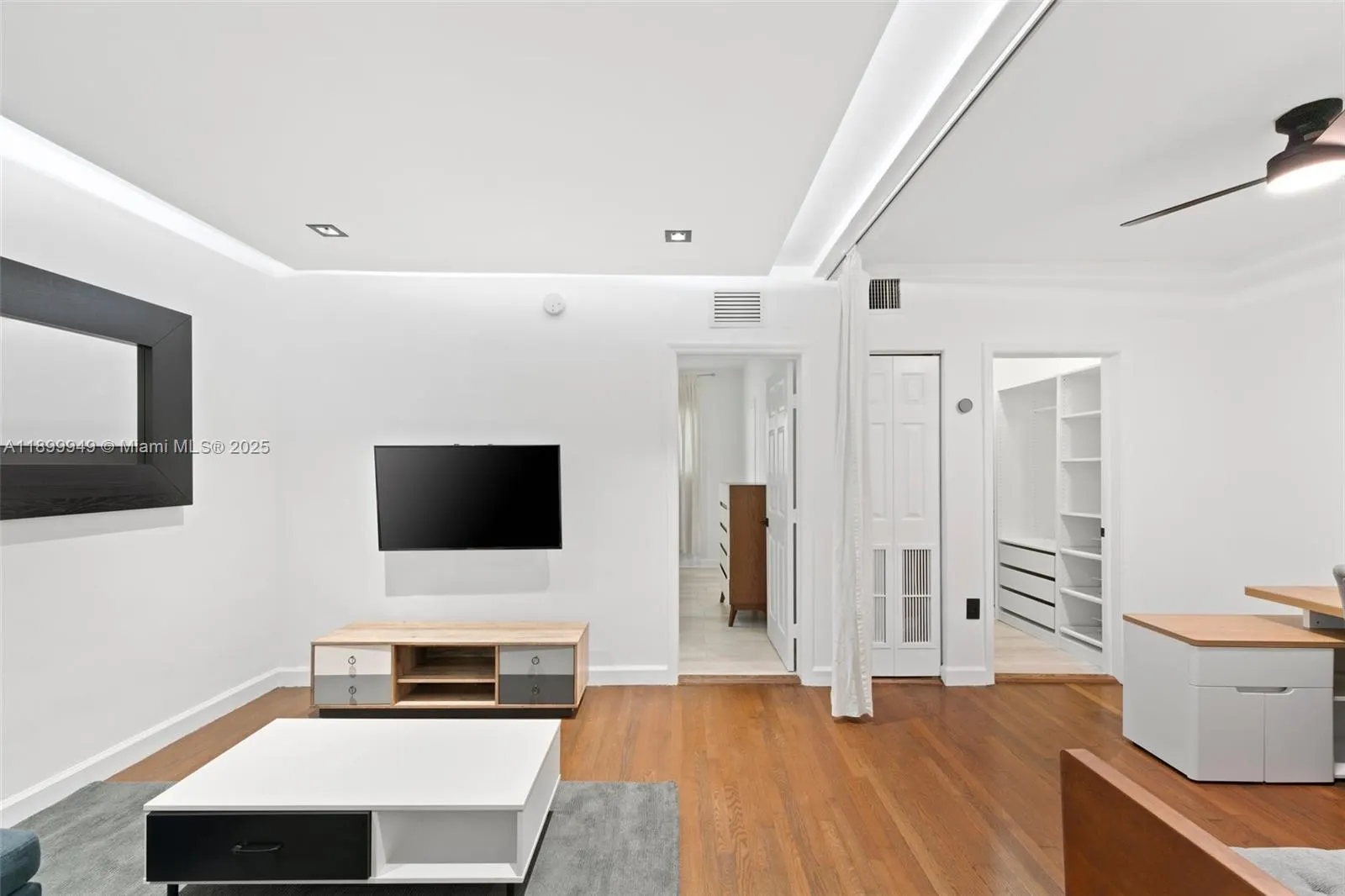 1515 WEST AVE, #9