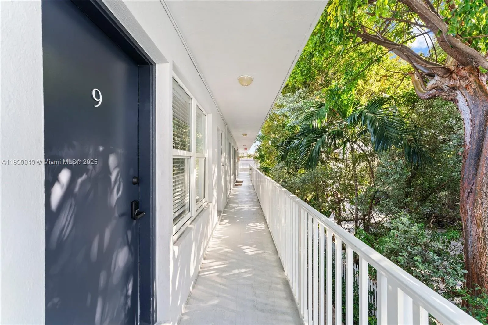 1515 WEST AVE, #9