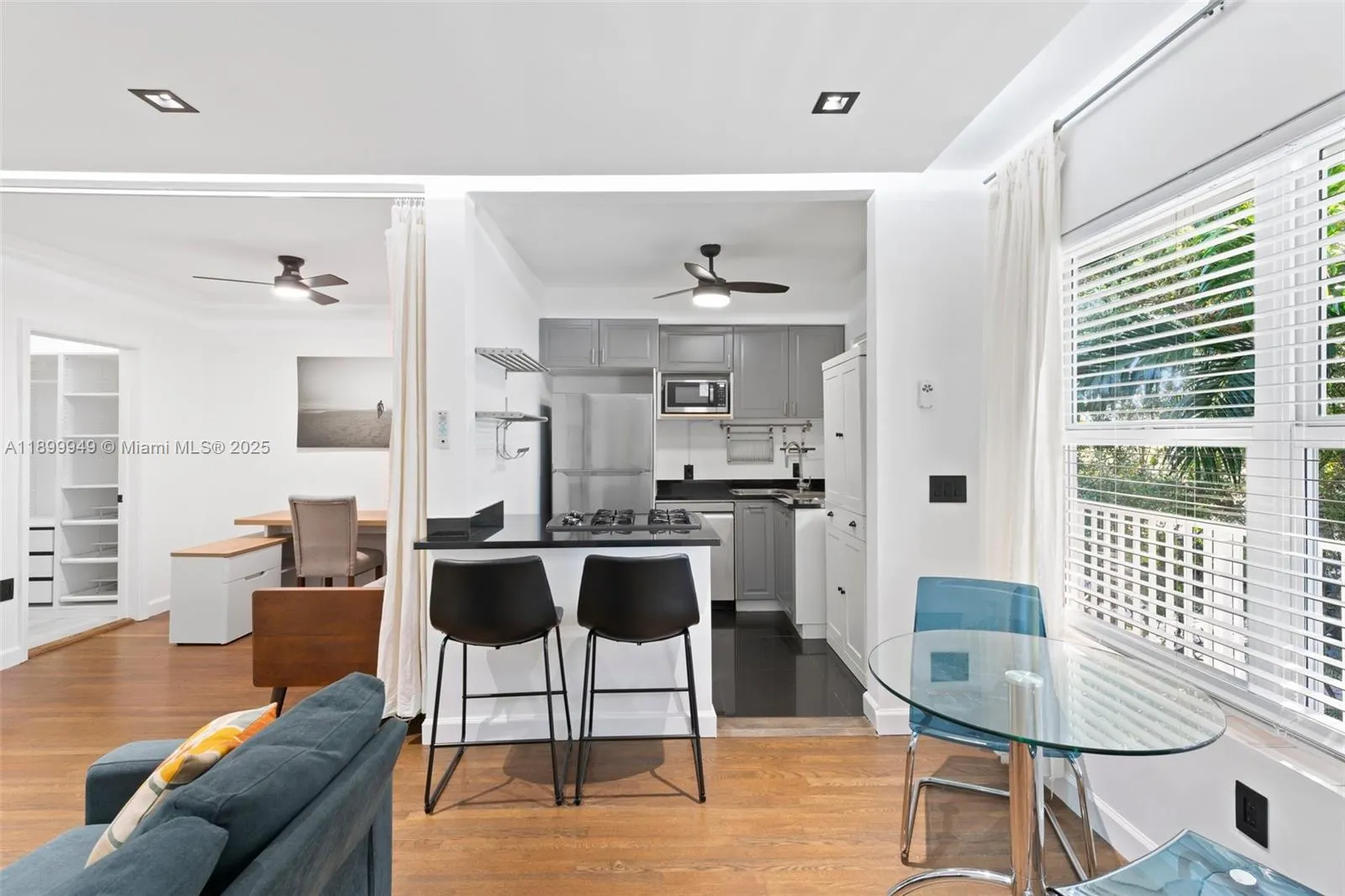 1515 WEST AVE, #9
