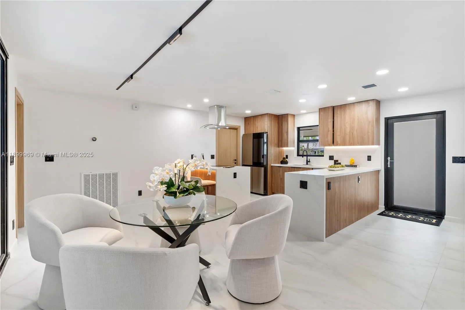 2020 NE 54th