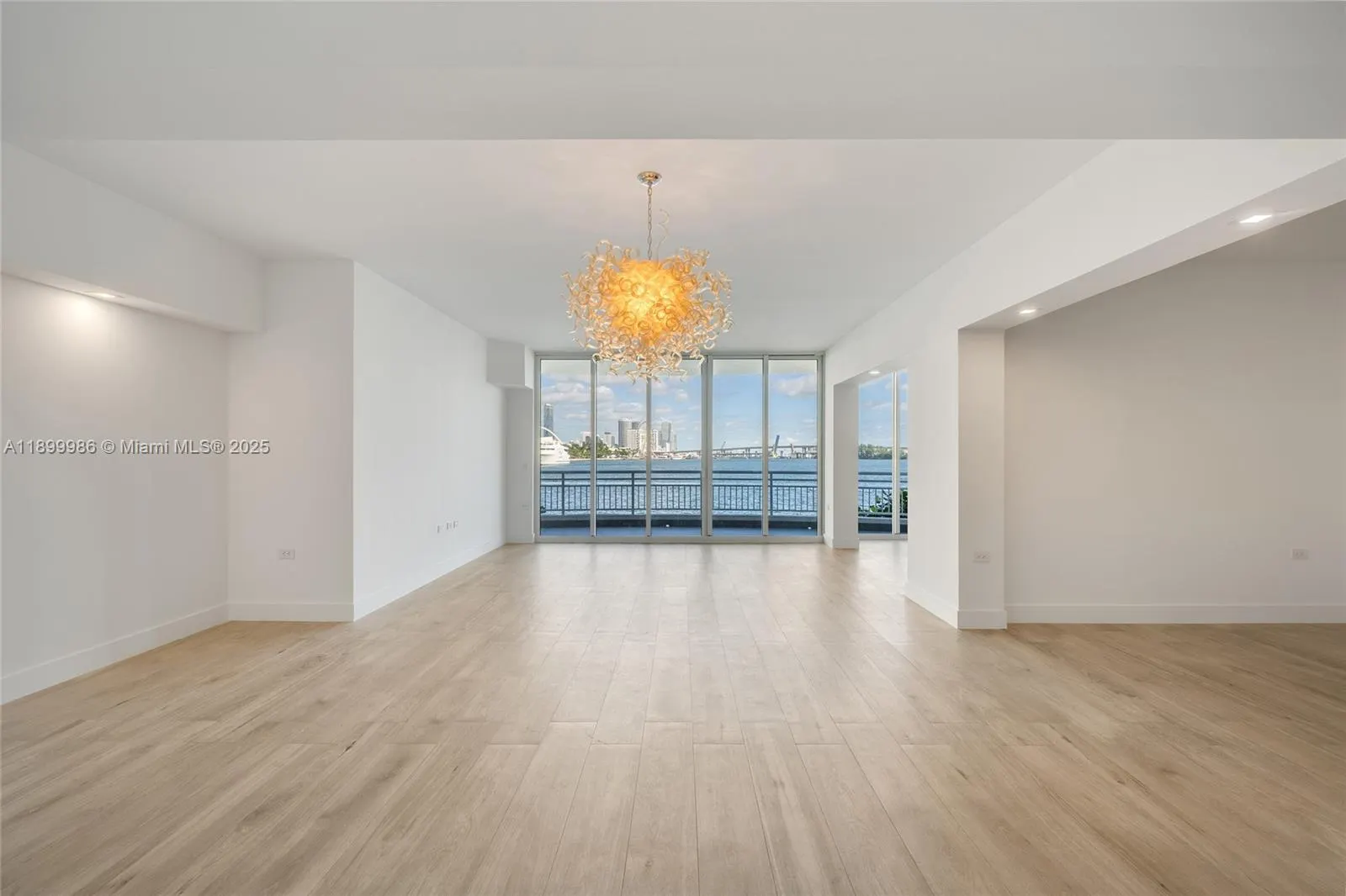 848 Brickell Key Dr, #204