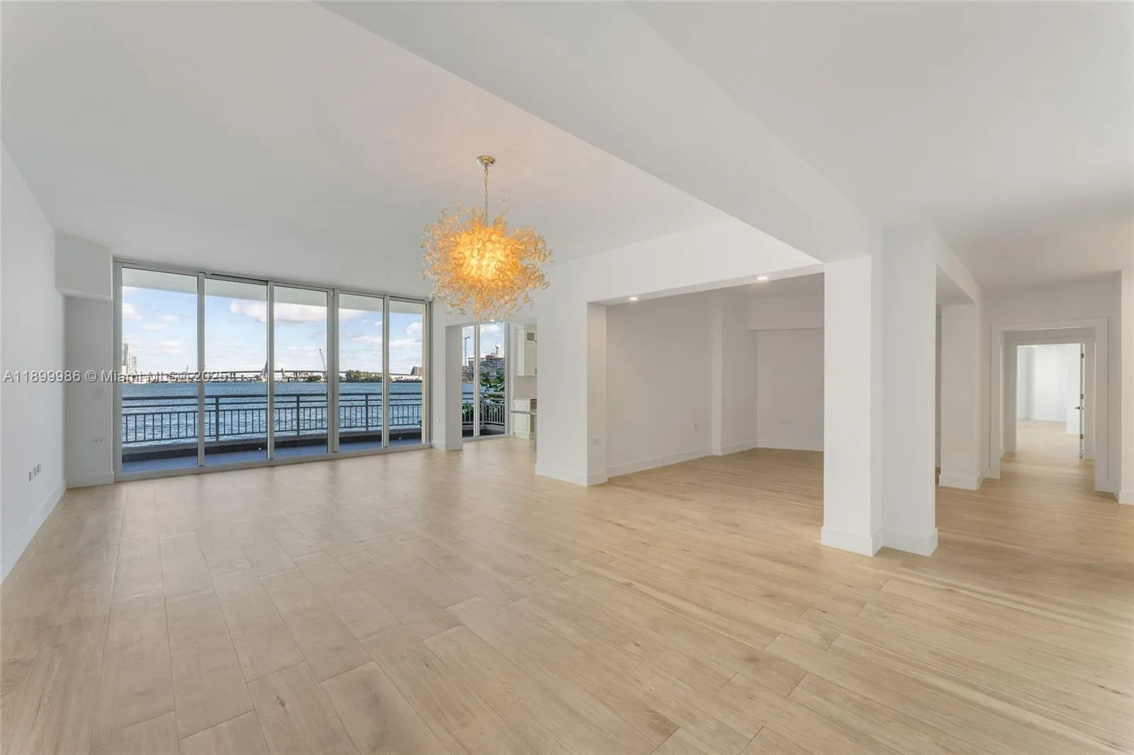 848 Brickell Key Dr, #204