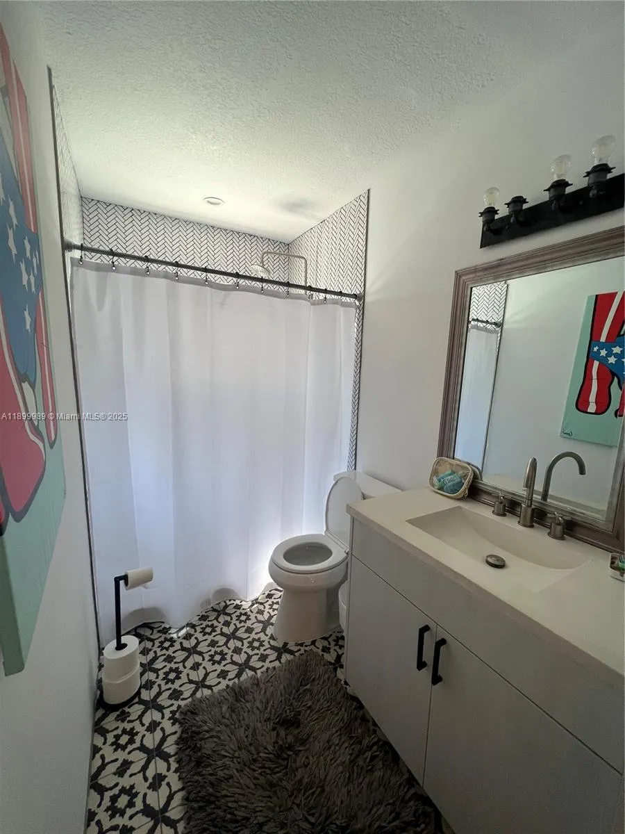 3680 SW 13th Ter